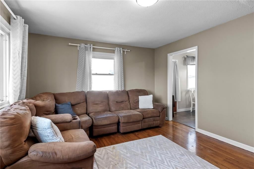 540 S 72nd Street — photo 8