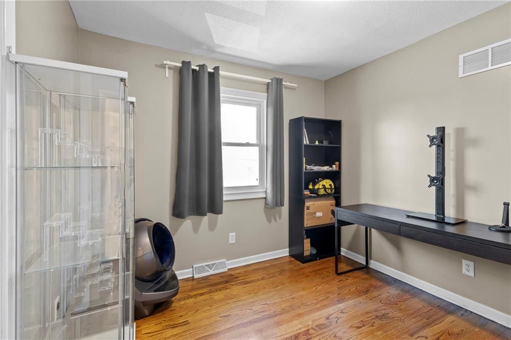 540 S 72nd Street — photo 13