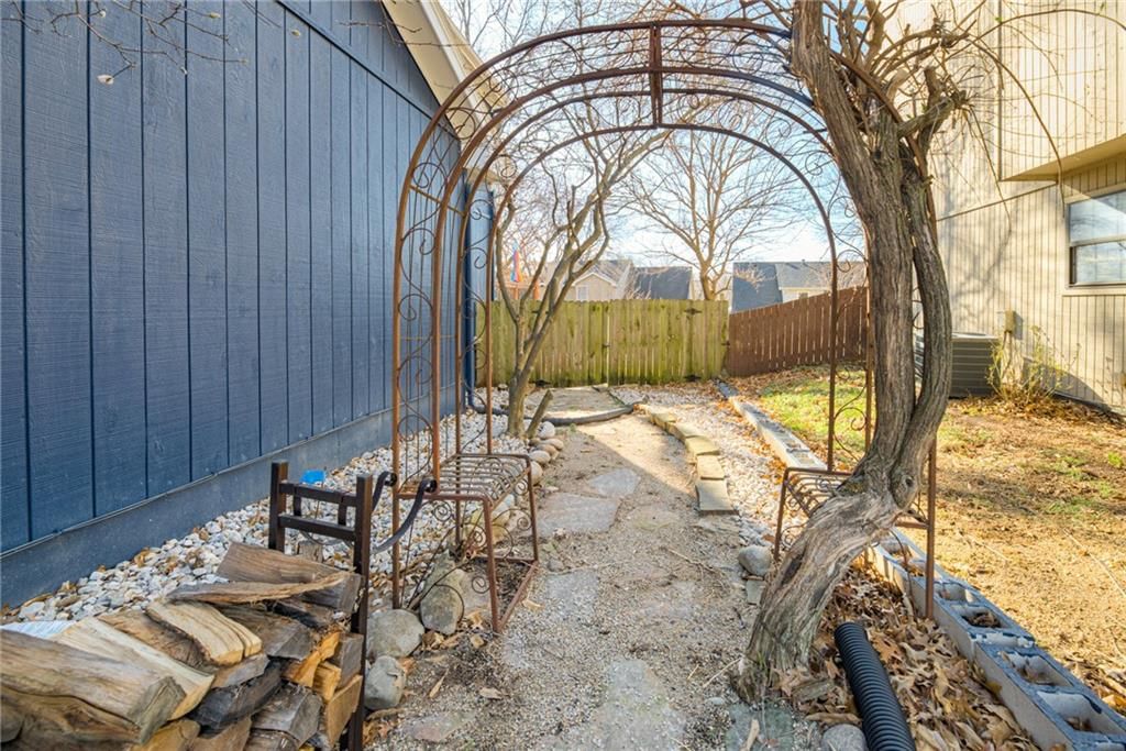 1011 NE 86th Street — photo 43