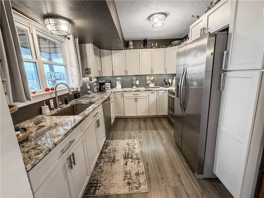 225 Crescent Drive — photo 4