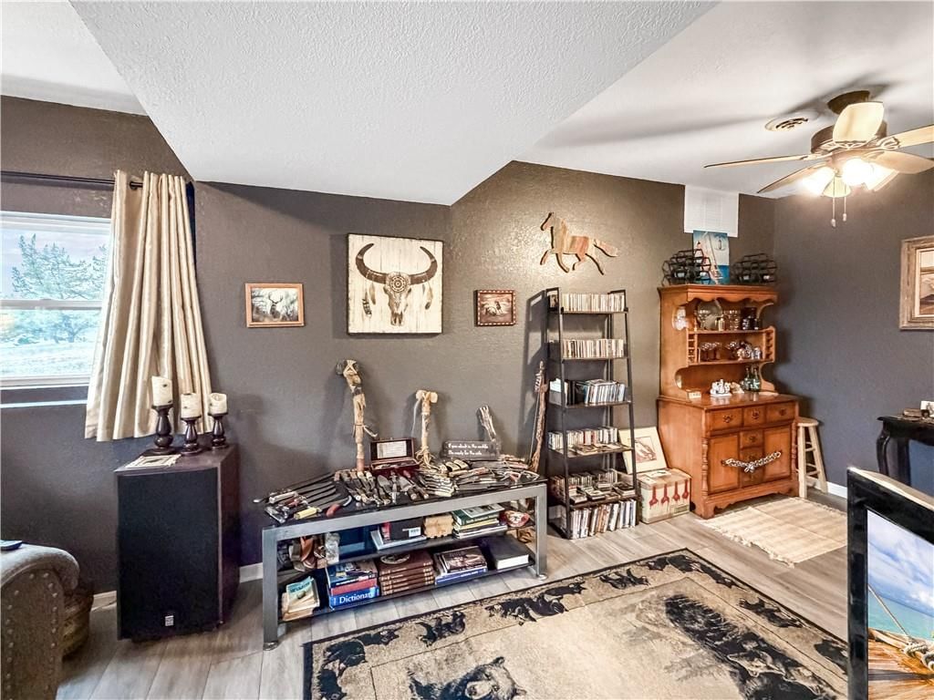 225 Crescent Drive — photo 46