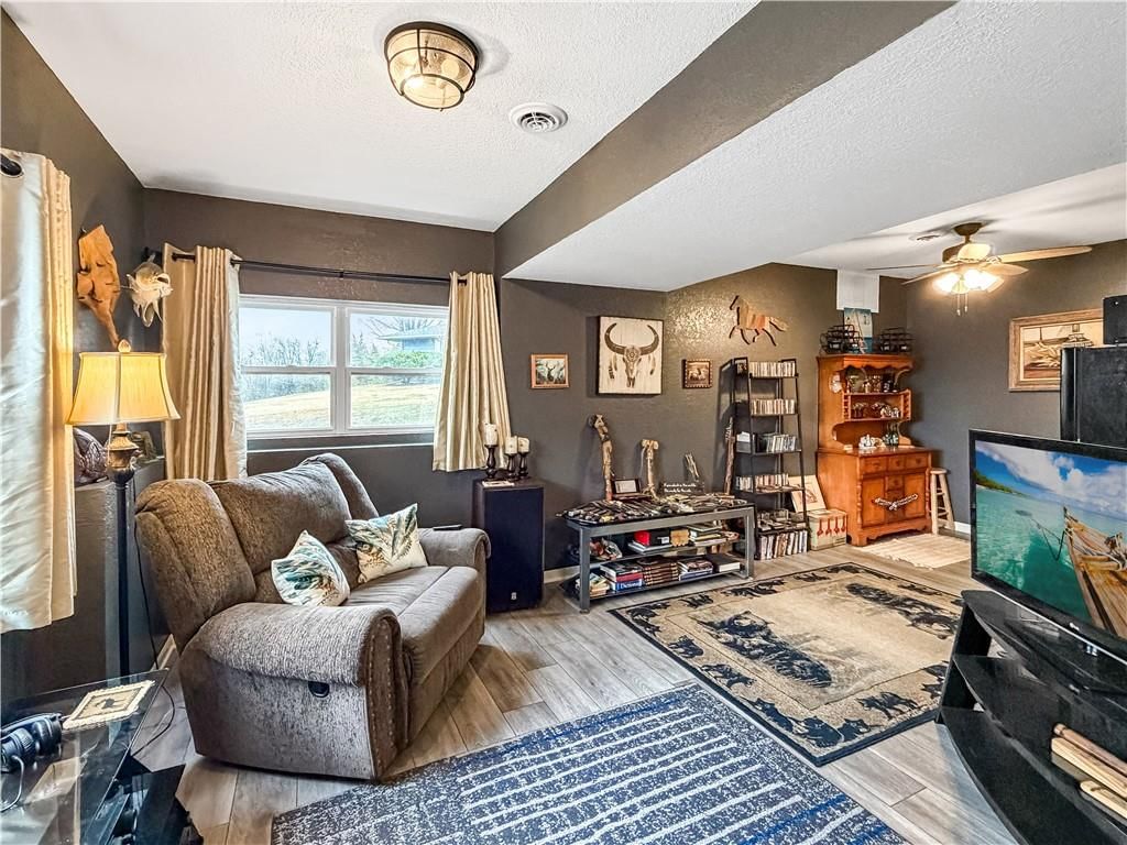 225 Crescent Drive — photo 47
