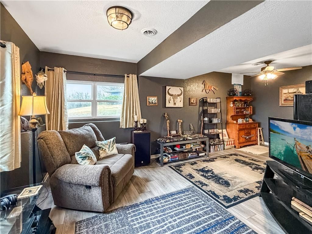 225 Crescent Drive — photo 48