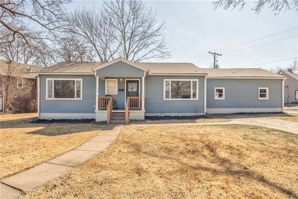 1017 Sherman Avenue, Leavenworth, KS