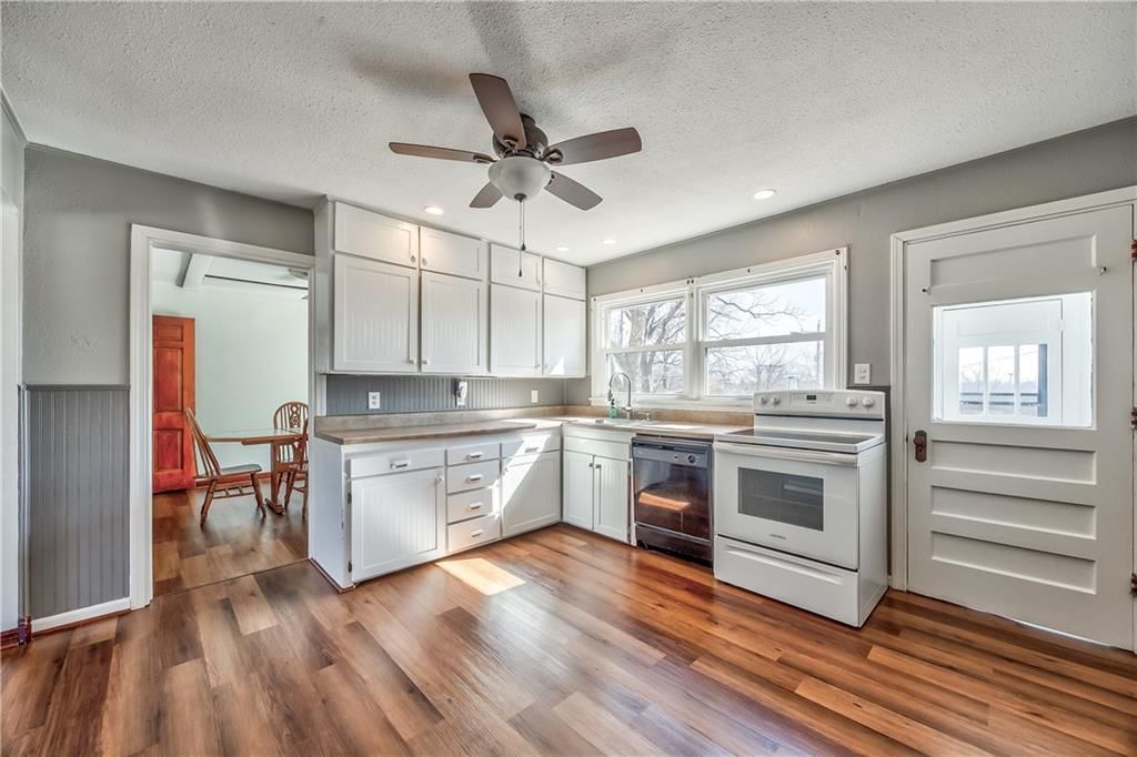 1017 Sherman Avenue — photo 10