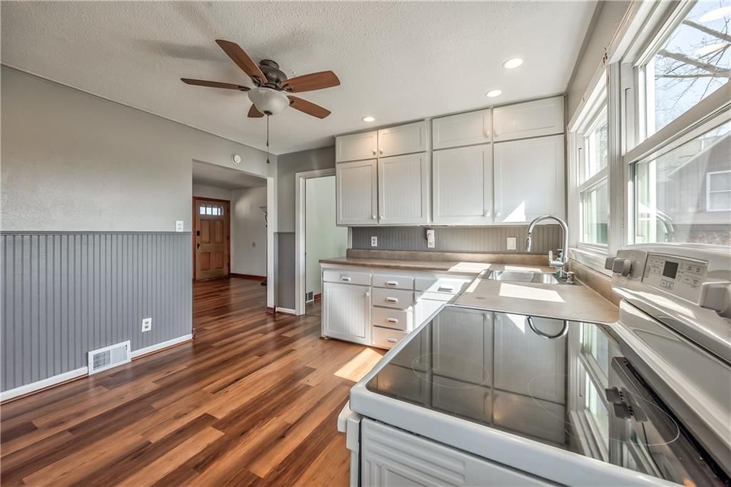 1017 Sherman Avenue — photo 11