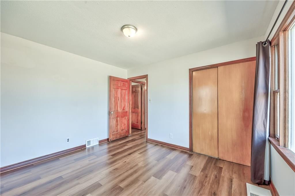 1017 Sherman Avenue — photo 14