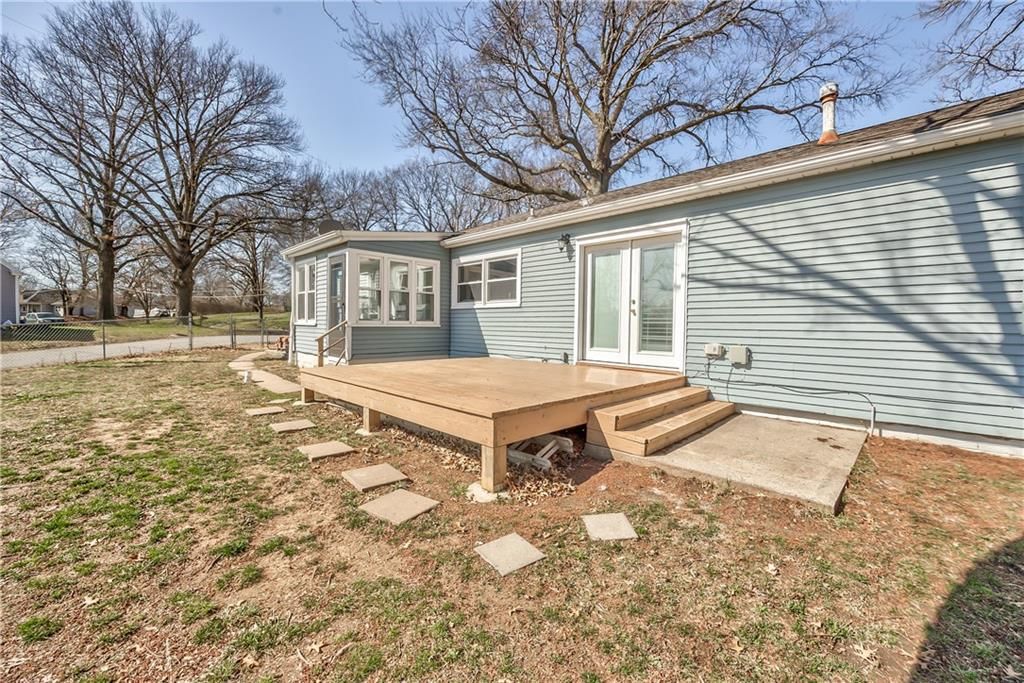1017 Sherman Avenue — photo 21