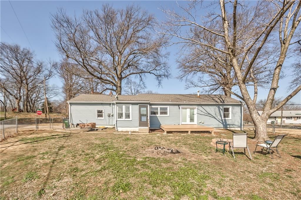 1017 Sherman Avenue — photo 23