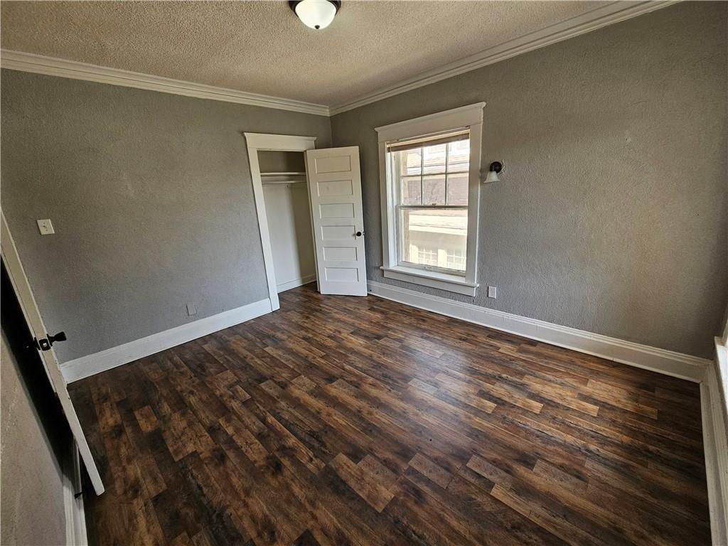 2637 E 29th Street — photo 5