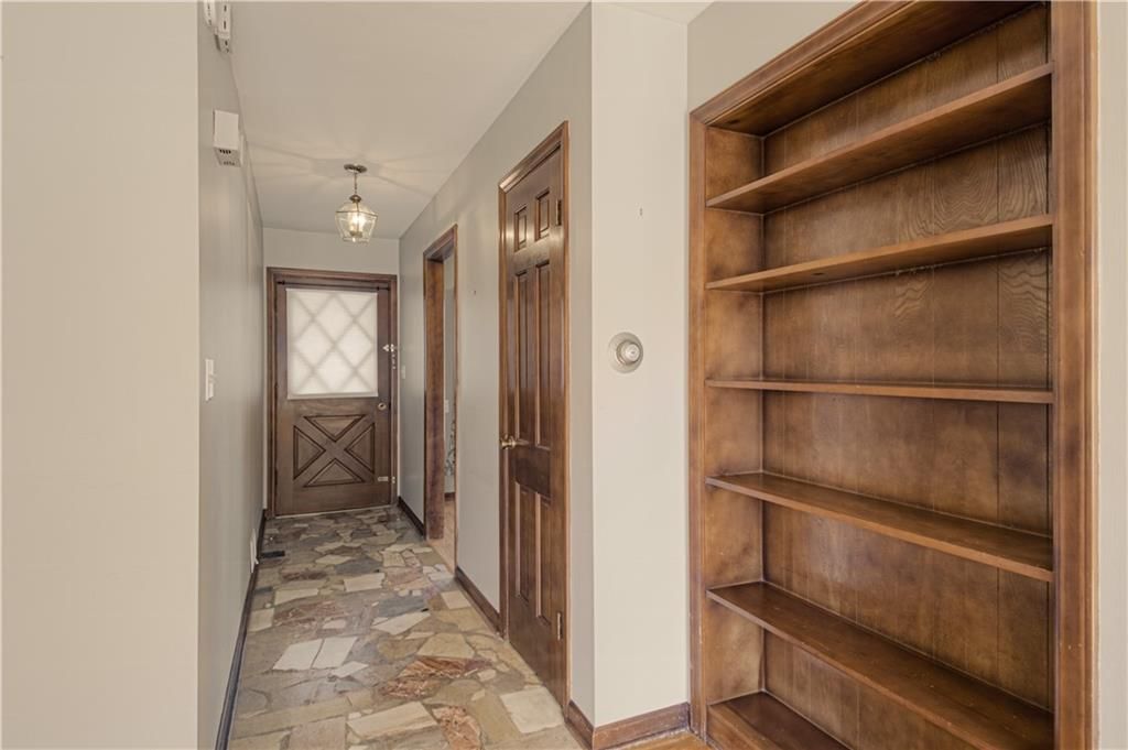 207 NW Woodbine Avenue — photo 5