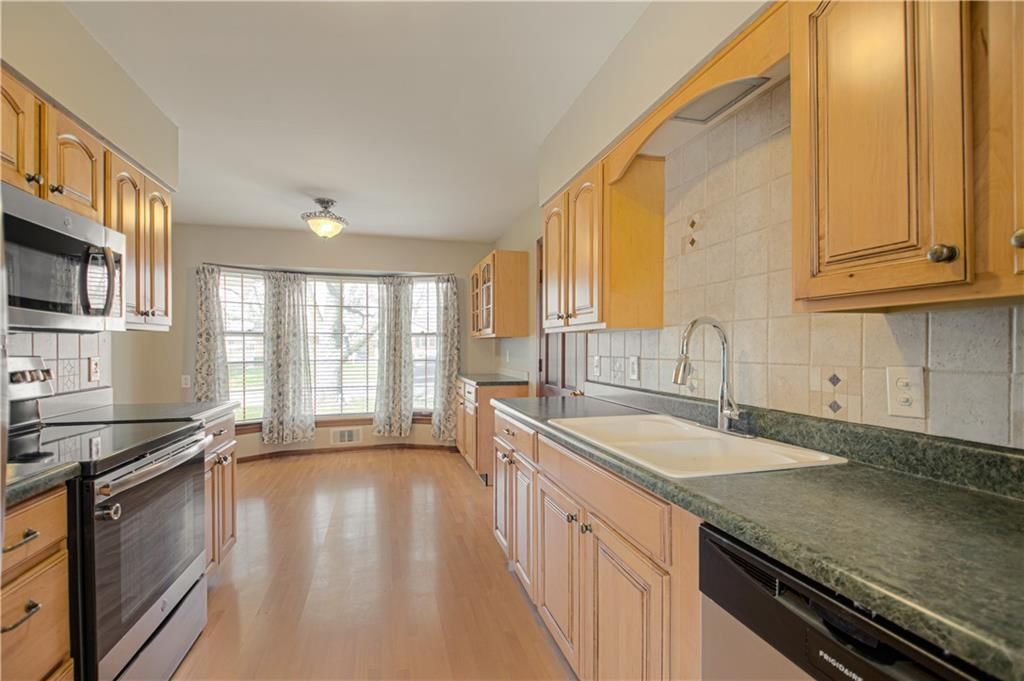 207 NW Woodbine Avenue — photo 15