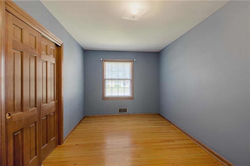 207 NW Woodbine Avenue — photo 25