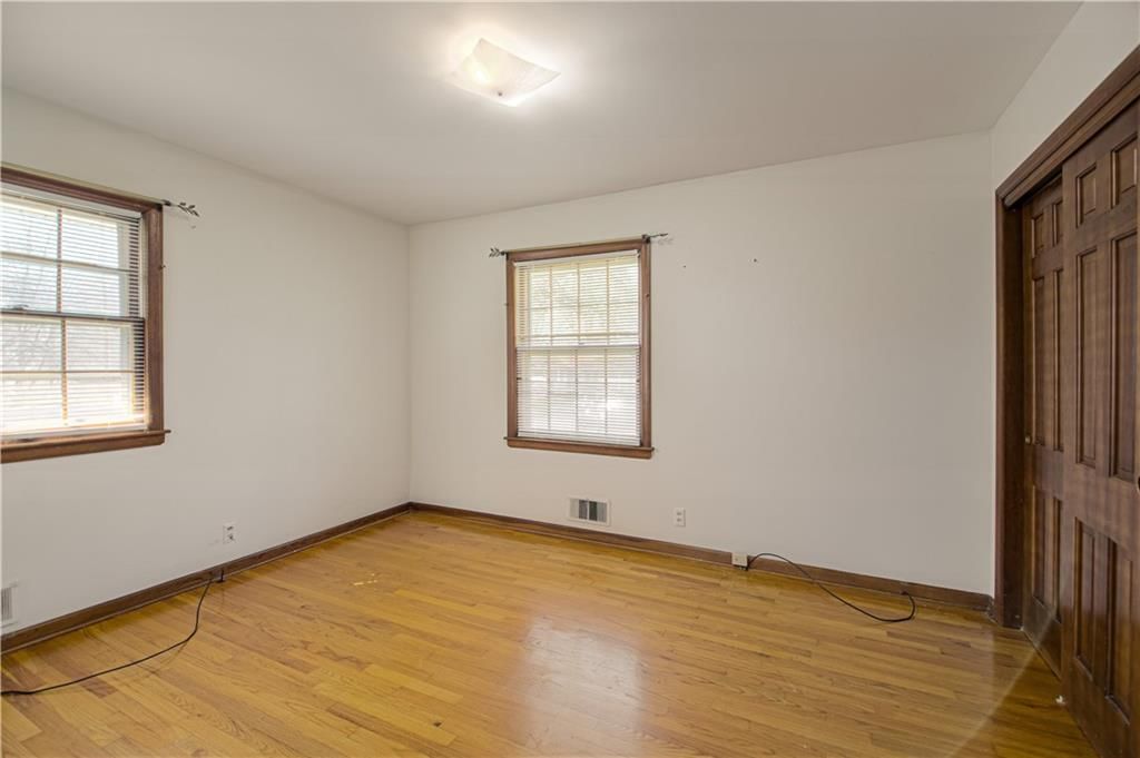 207 NW Woodbine Avenue — photo 27