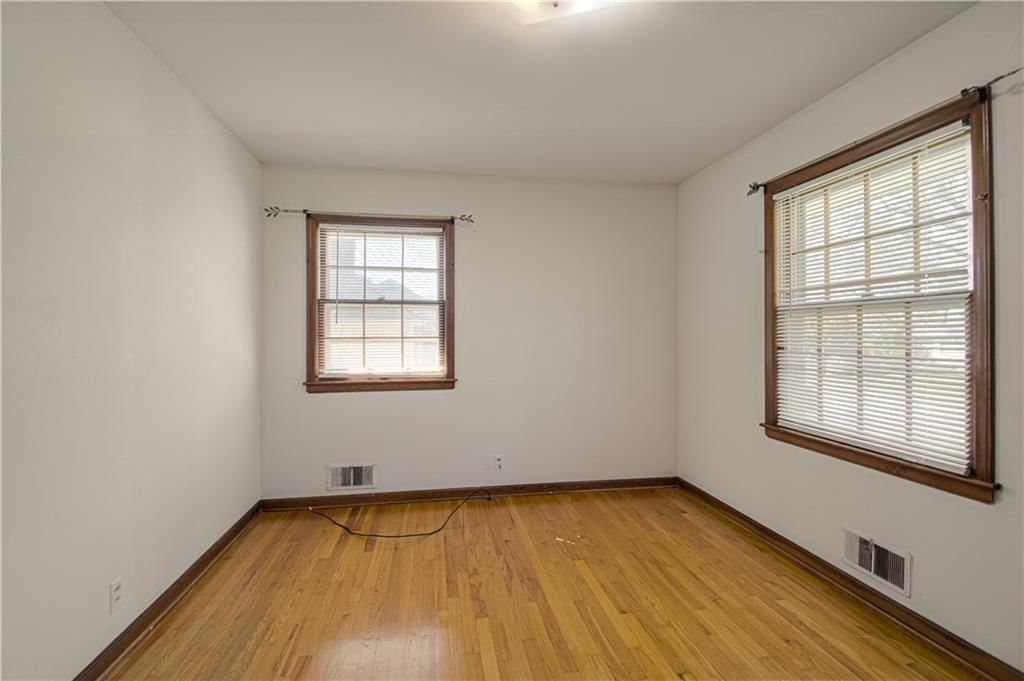 207 NW Woodbine Avenue — photo 28