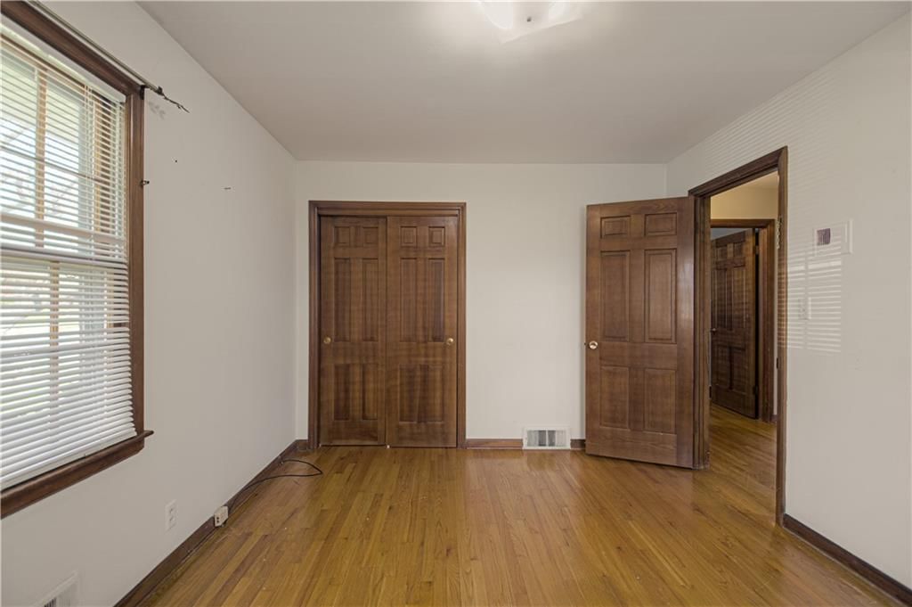 207 NW Woodbine Avenue — photo 29