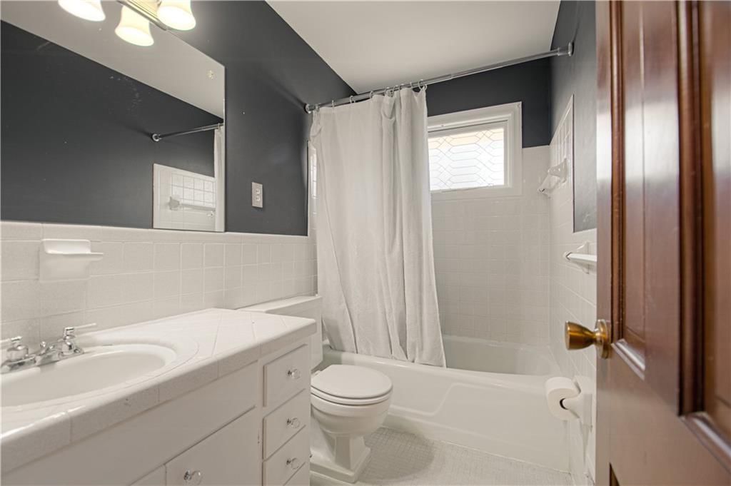 207 NW Woodbine Avenue — photo 30