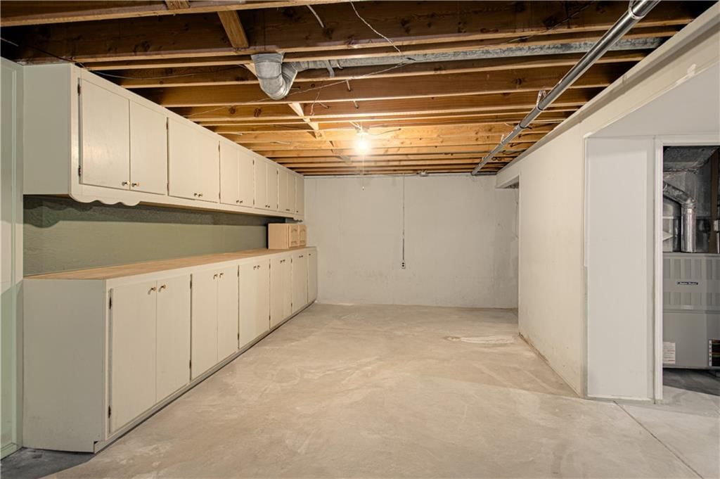 207 NW Woodbine Avenue — photo 31