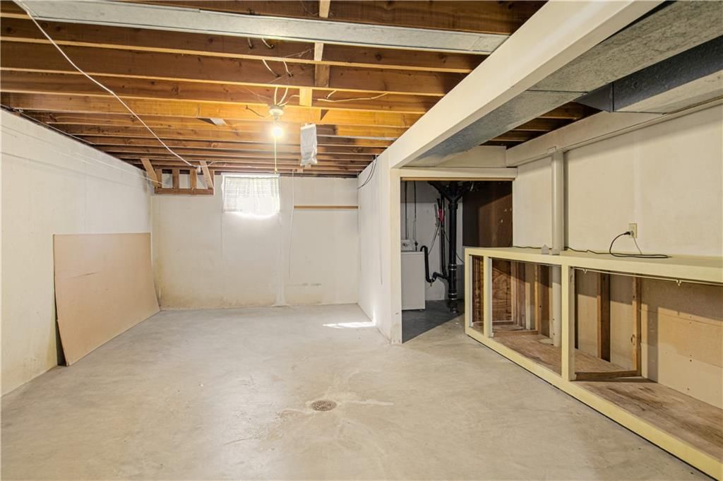 207 NW Woodbine Avenue — photo 33