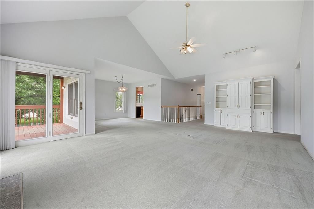 12202 Caenen Drive — photo 9