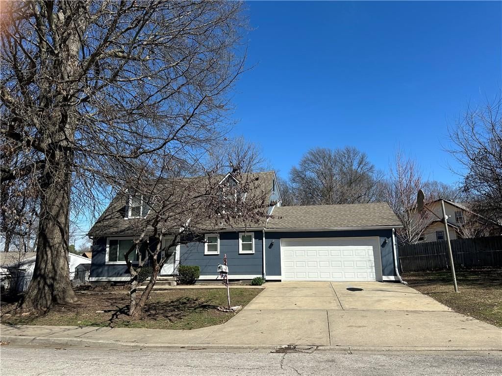 836 W Charles Street — photo 2