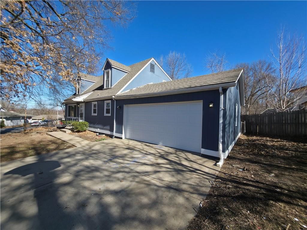 836 W Charles Street — photo 4