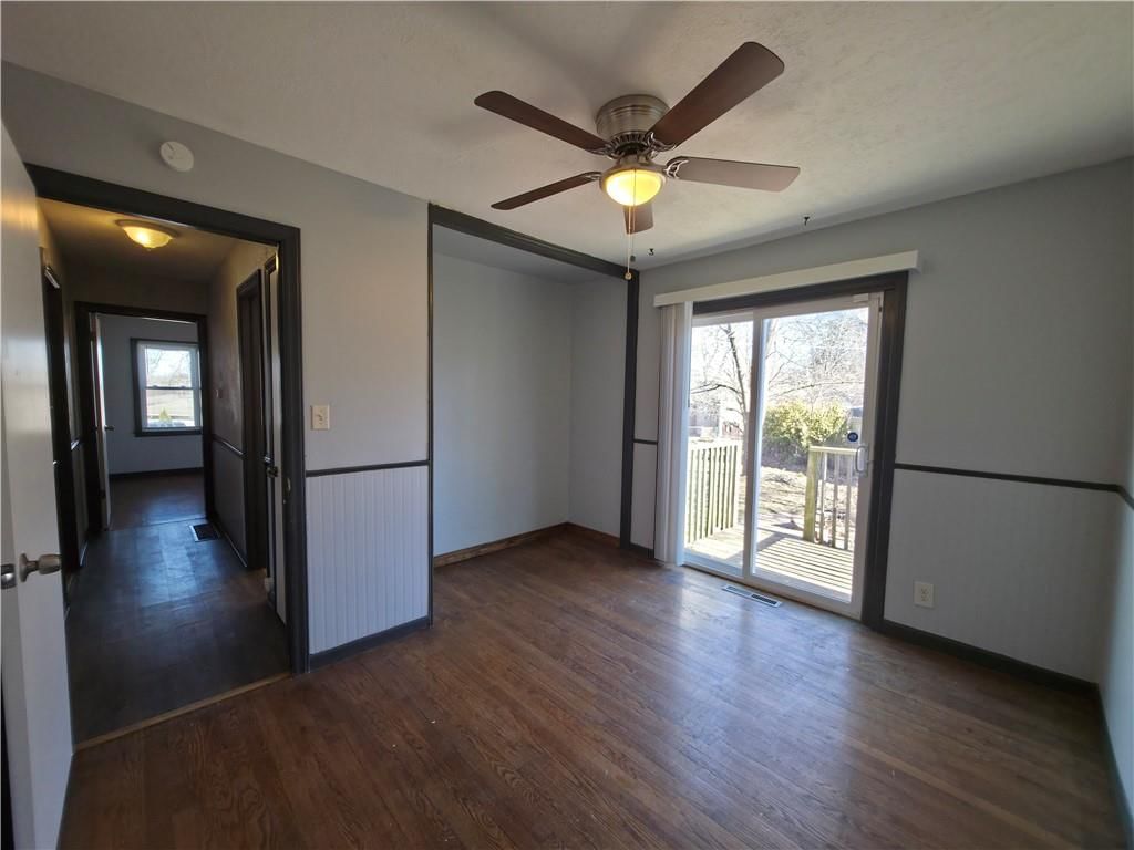 836 W Charles Street — photo 14
