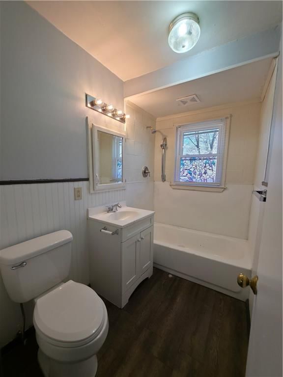 836 W Charles Street — photo 16