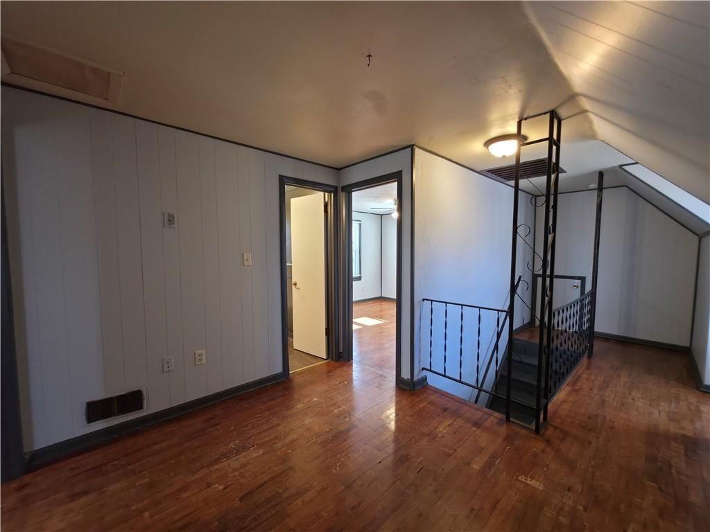836 W Charles Street — photo 21