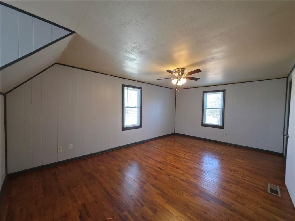 836 W Charles Street — photo 25