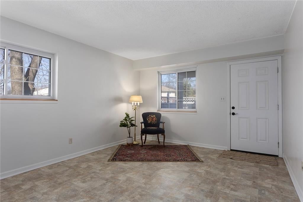 7137 NW Winter Avenue — photo 33