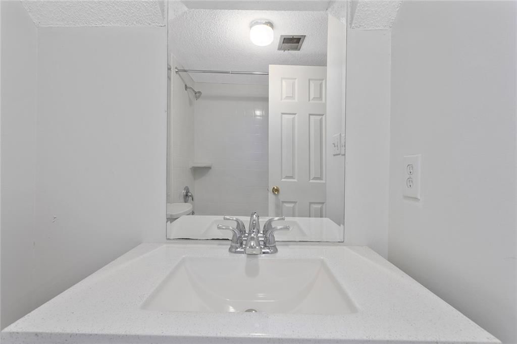 7137 NW Winter Avenue — photo 40