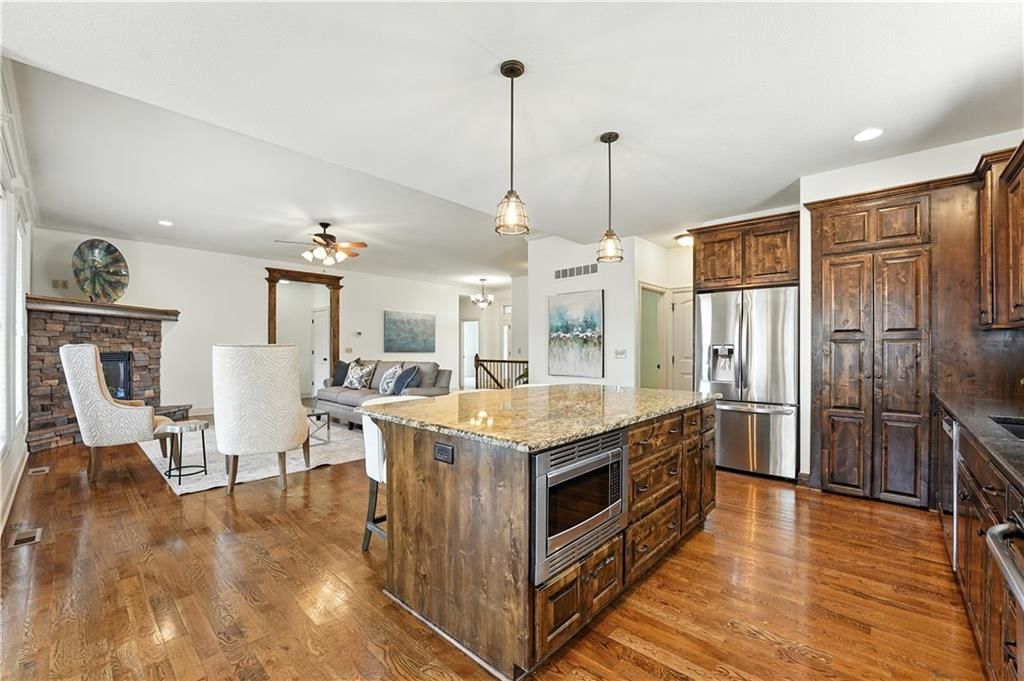 4560 NE Seneca Terrace — photo 8