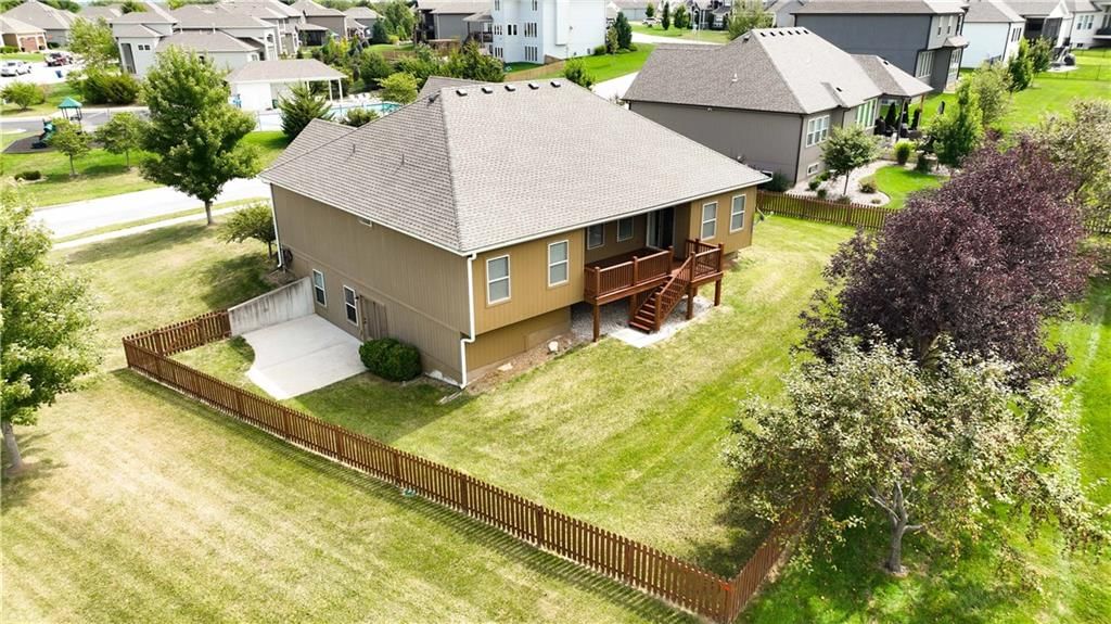 4560 NE Seneca Terrace — photo 38