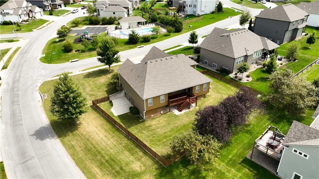 4560 NE Seneca Terrace — photo 39