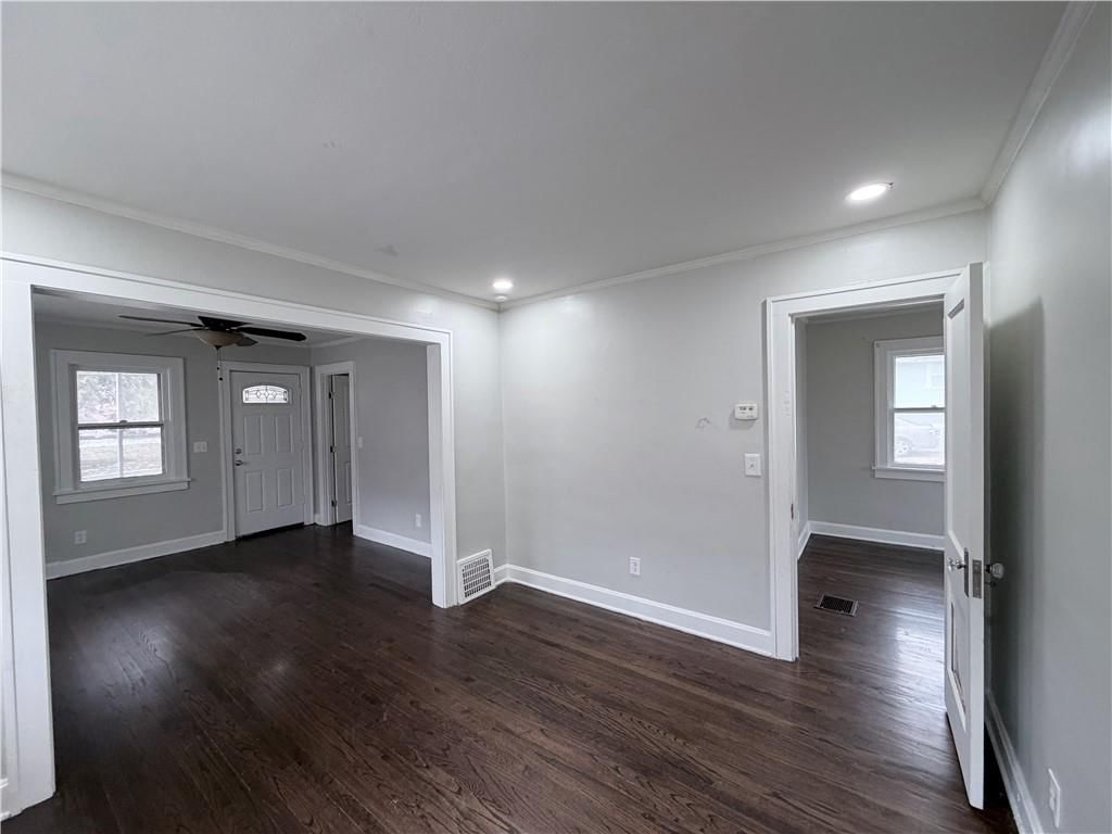 2314 E 59th Street — photo 3