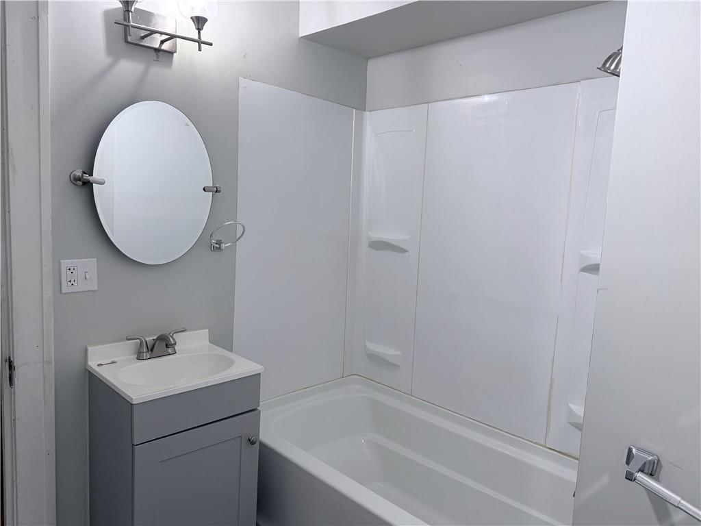 2314 E 59th Street — photo 7