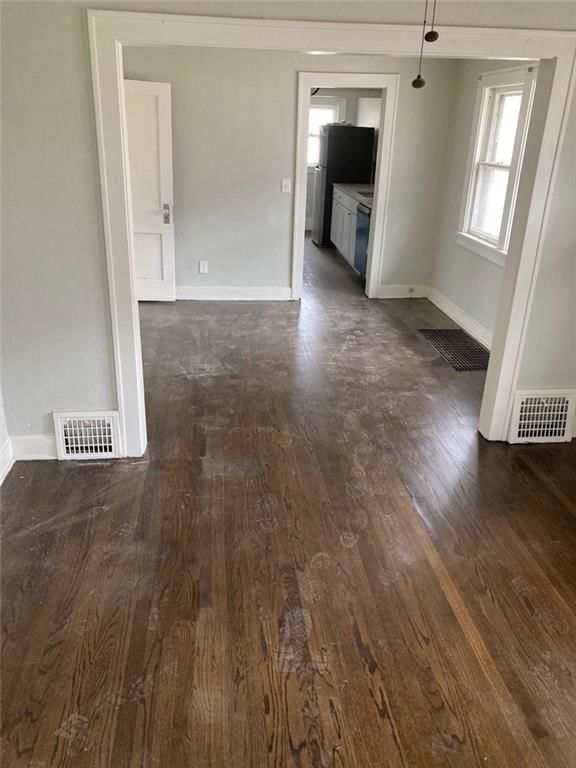 2314 E 59th Street — photo 13