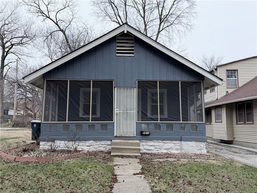 2314 E 59th Street — photo 22