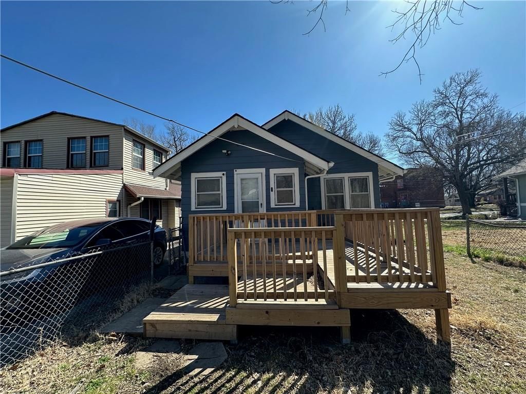 2314 E 59th Street — photo 31