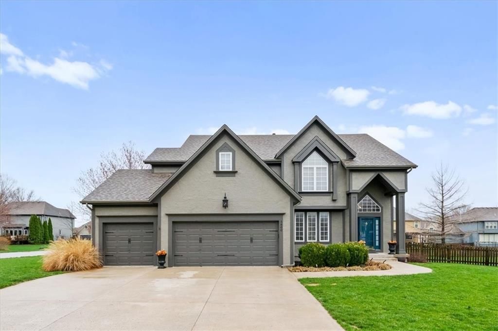 5800 NE SAPPHIRE Circle — photo 1