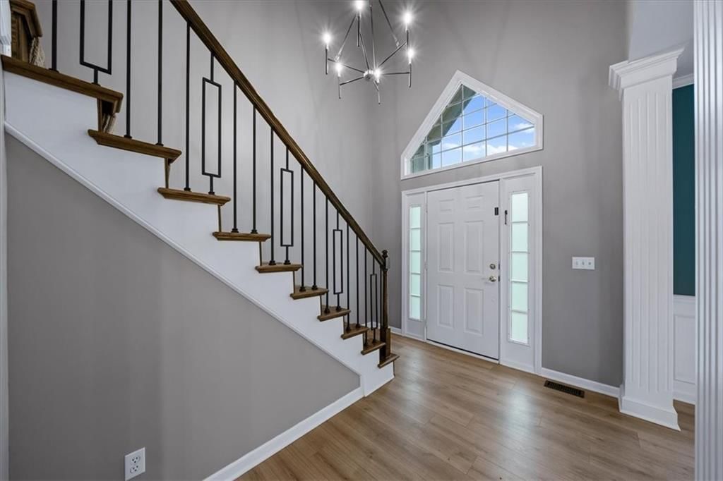 5800 NE SAPPHIRE Circle — photo 2