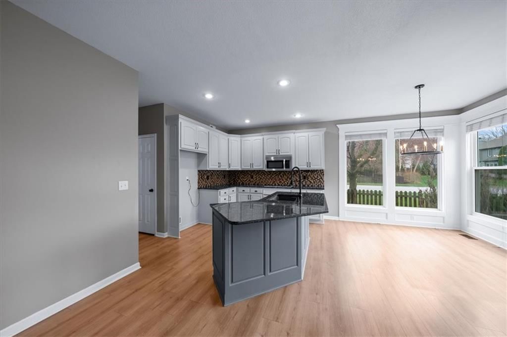 5800 NE SAPPHIRE Circle — photo 9
