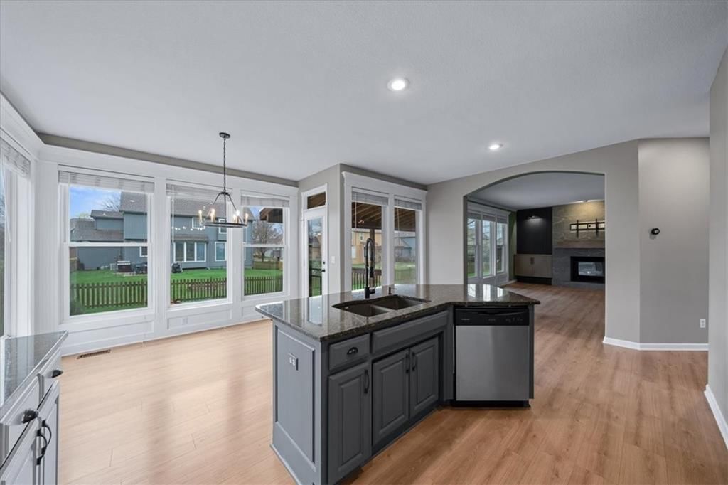 5800 NE SAPPHIRE Circle — photo 12
