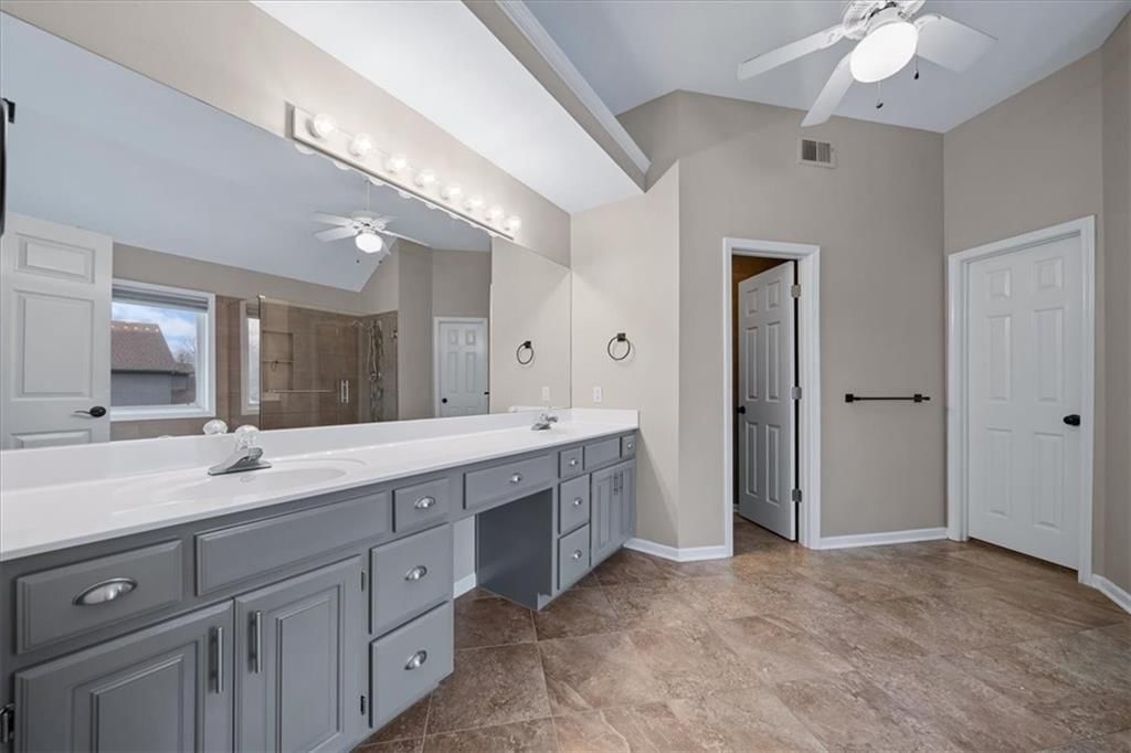 5800 NE SAPPHIRE Circle — photo 18