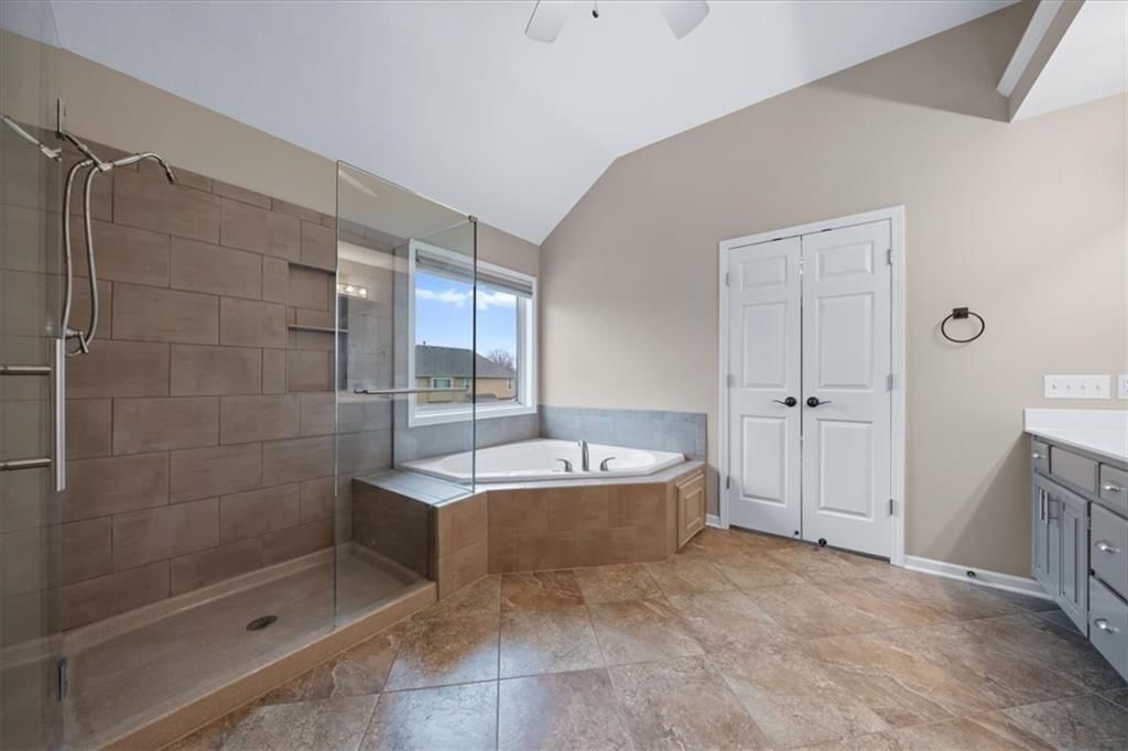 5800 NE SAPPHIRE Circle — photo 19