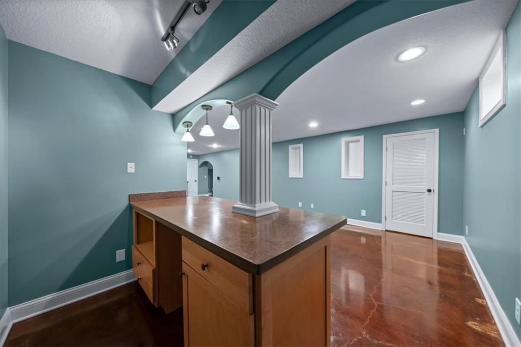 5800 NE SAPPHIRE Circle — photo 32