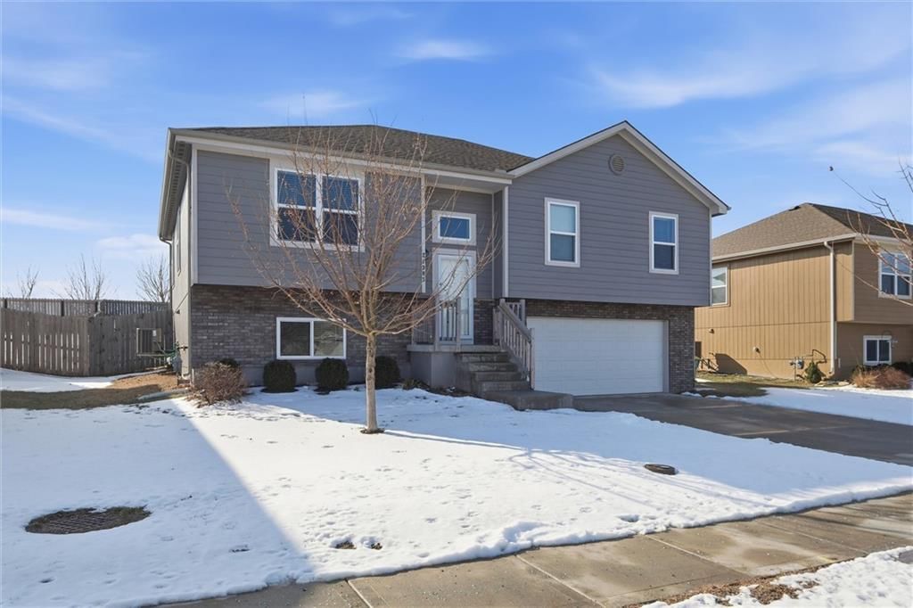 21303 W 219th Street — photo 2