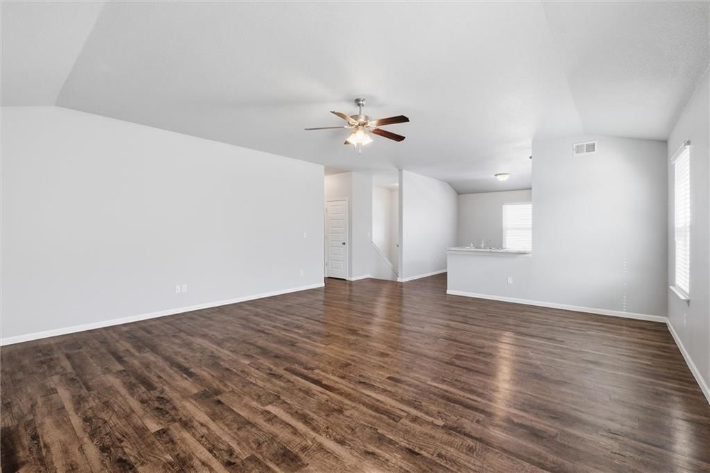 21303 W 219th Street — photo 6