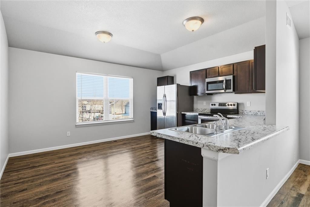 21303 W 219th Street — photo 8